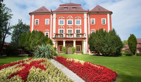 Prague, Medieval cities and Czech castles 6 days/5 nights